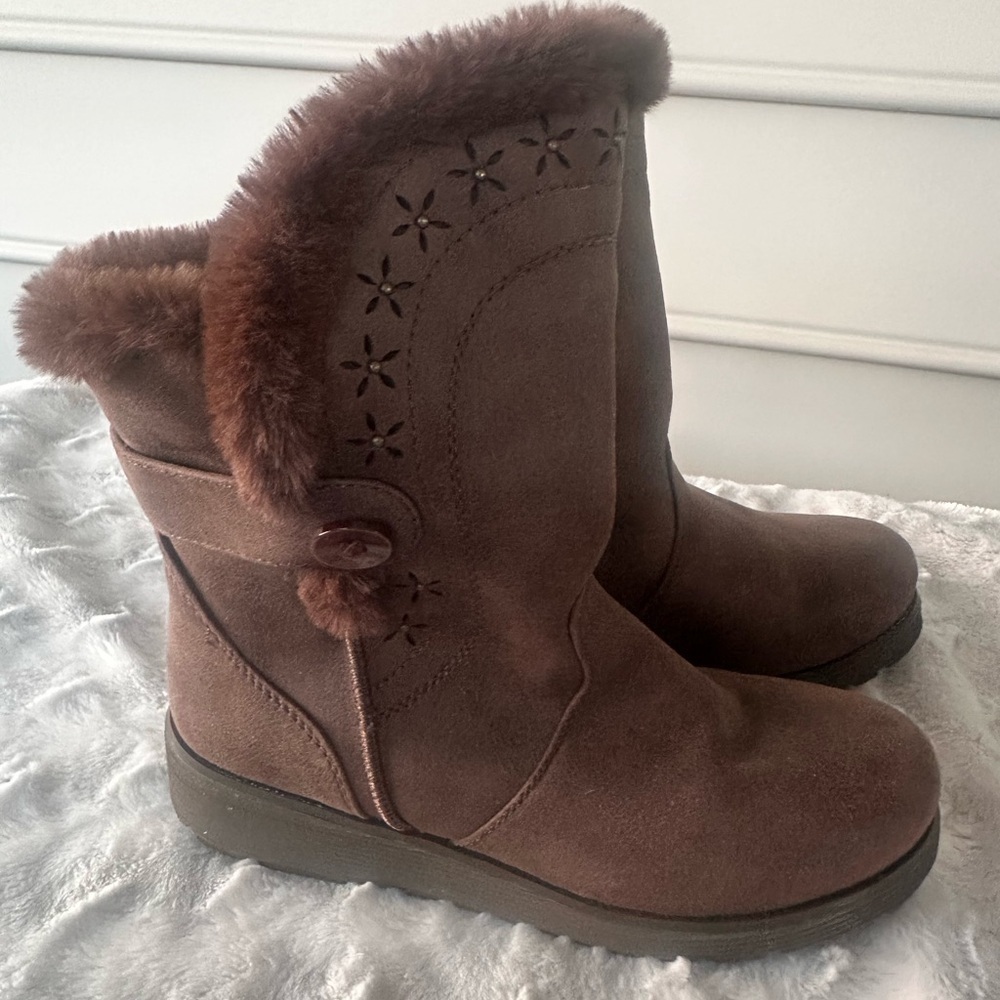 Skechers Chocolate Suede Winter Boots - Picture 1 of 7